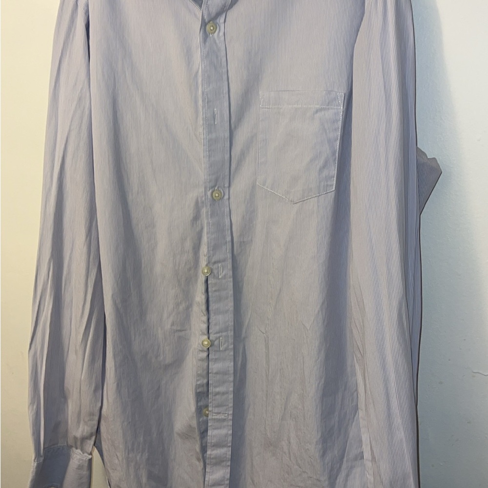 Banana Republic Men's Sky Blue Button Down Shirt